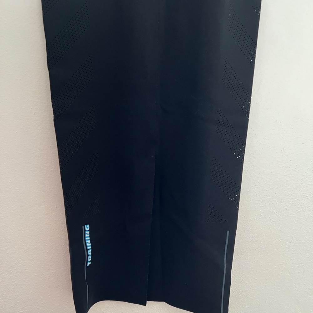 Off-White Stretch Performance Compression Pressur… - image 6